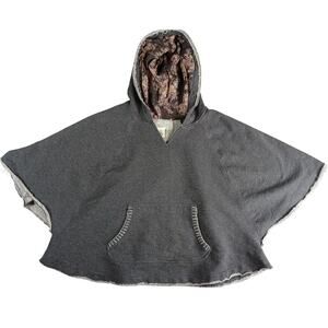 Nick & Mo Poncho Womens Large Gray Comfy Cute Pockets Baggy Cropped Floral